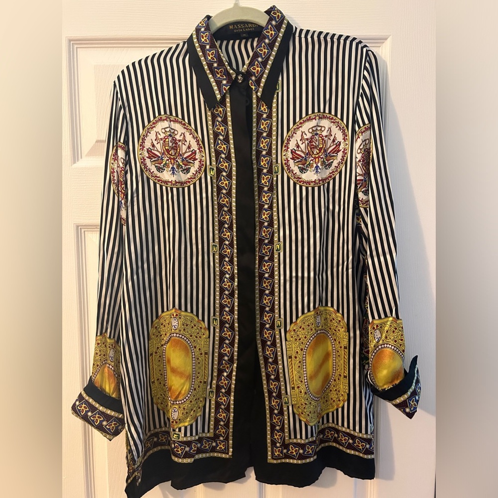 Gorgeous Massardi Gold Label 100% Silk button down blouse size Medium